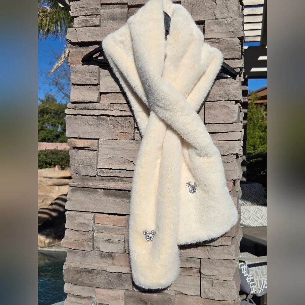 NWT Disney Jeweled Faux Fur Collar Shawl Wrap Neck Warmer Cream White